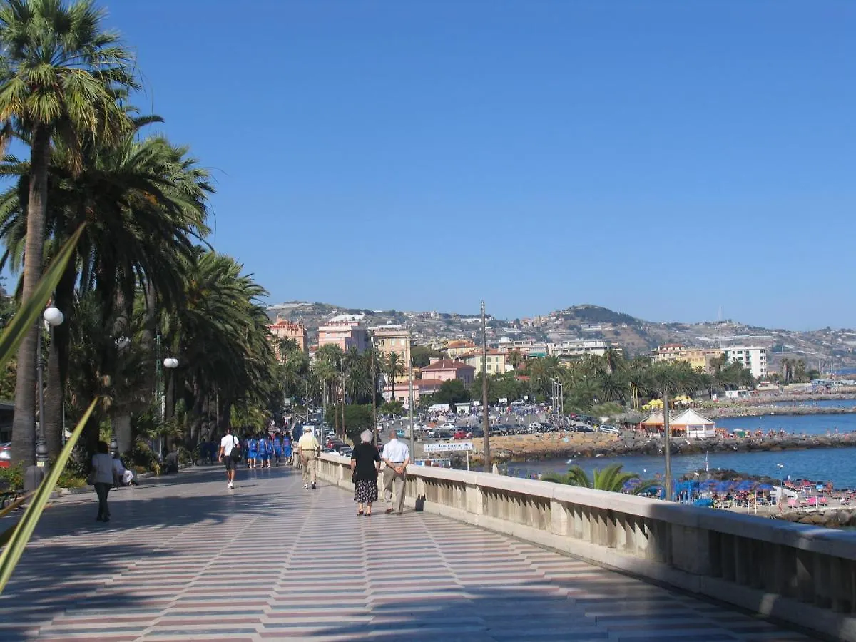 Maison Du Port Vieux Apartment Sanremo Italy