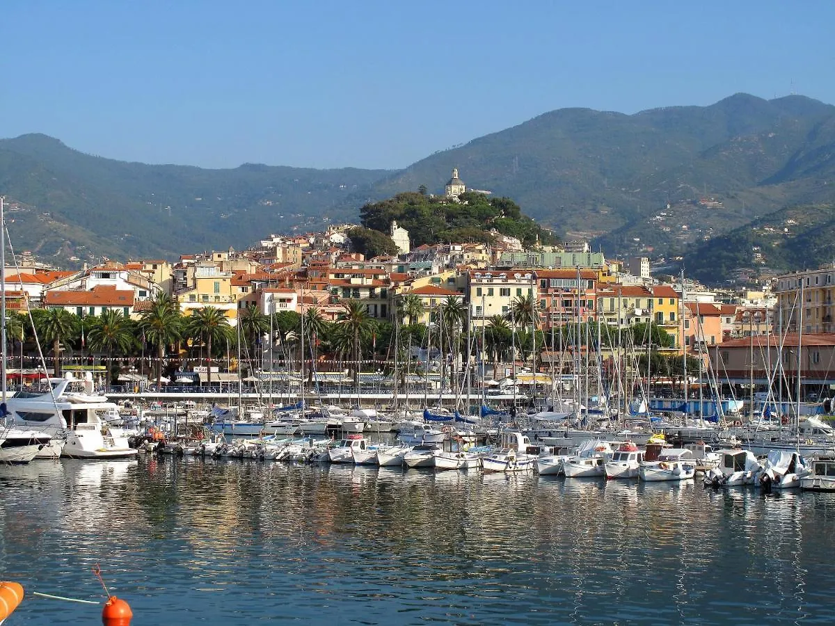 Maison Du Port Vieux Apartment Sanremo Italy