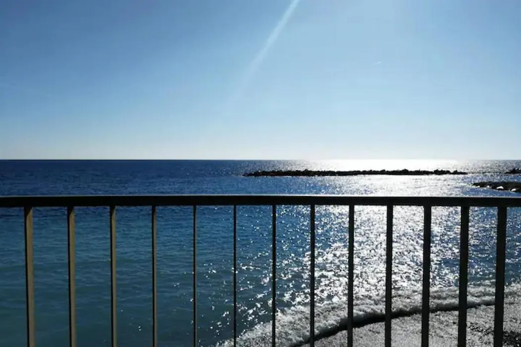 Maison Du Port Vieux Apartment Sanremo