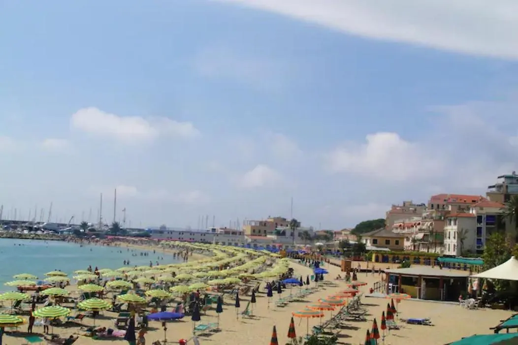 Maison Du Port Vieux Apartment Sanremo Italy