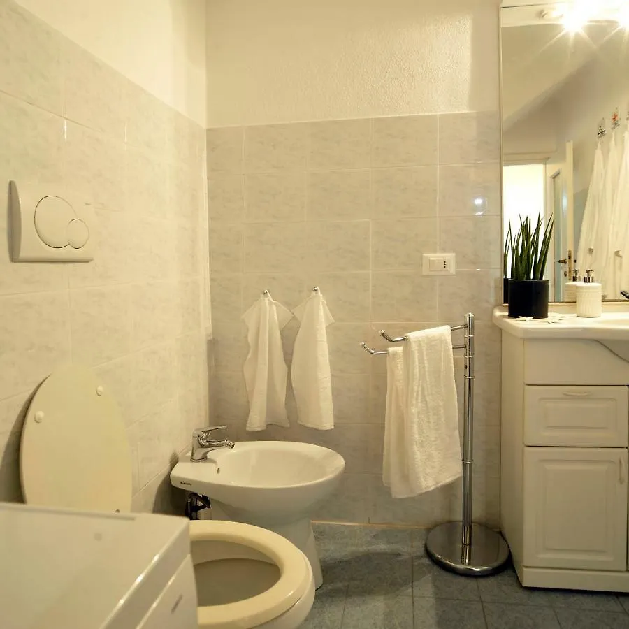 Maison Du Port Vieux Apartment Sanremo 0*,